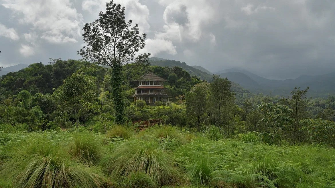 Land slide: Western Ghats ನಲ್ಲಿನ ಅಕ್ರಮ ರೆಸಾರ್ಟ್, ಹೋಮ್ ಸ್ಟೇ, ತೋಟ, ಬಡಾವಣೆ ತೆರವಿಗೆ ಸರ್ಕಾರದ ಆದೇಶ